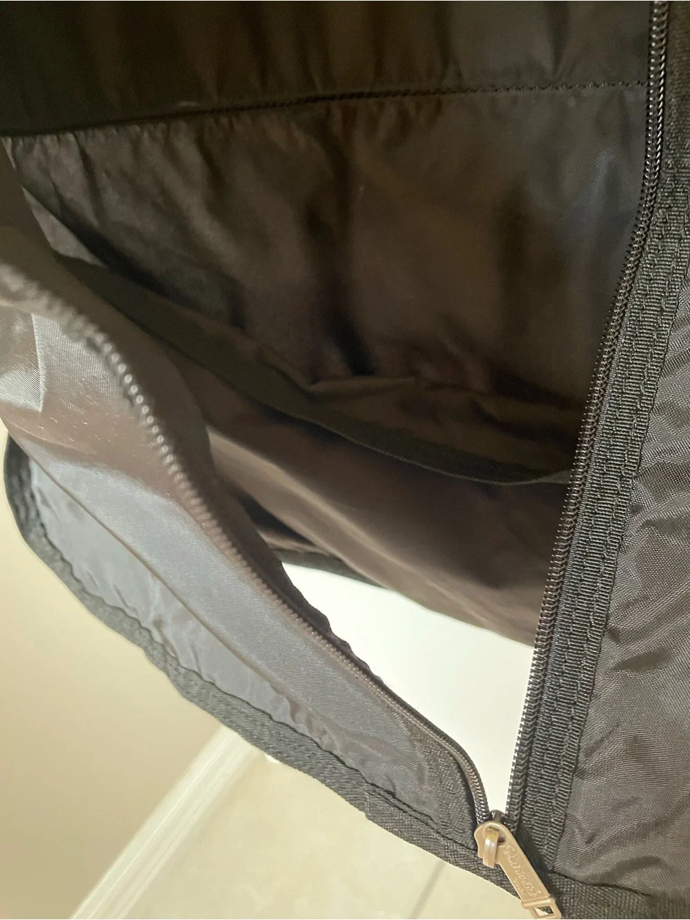 Men's Black Travel Garment Bag – Protective Suit Carrier